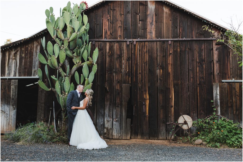 Golden hour wedding photography inspiration by Bay Area photographer, Ashley Carlascio Photography.