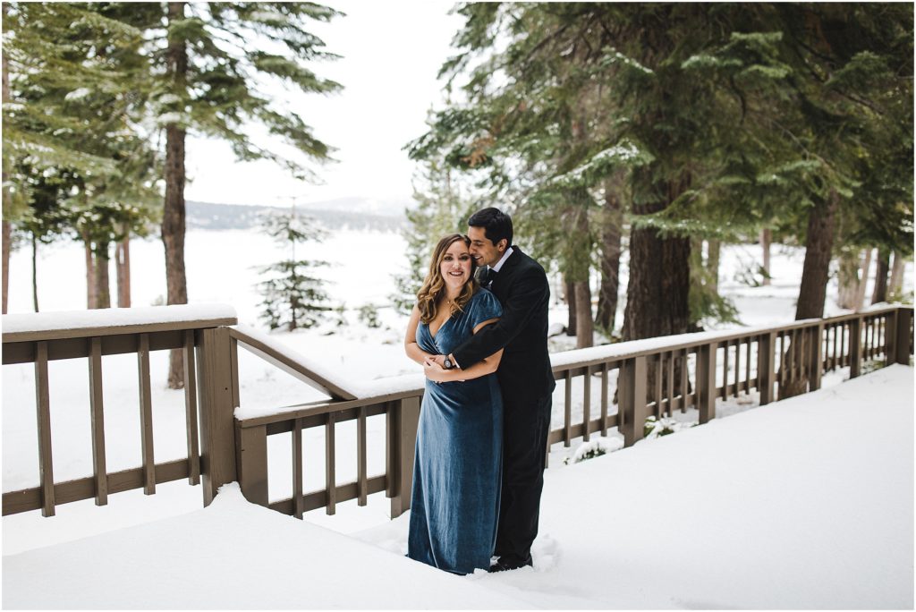Snowy engagement session in Lake Almanor by Bay Area Photographer Ashley Carlascio Photography.