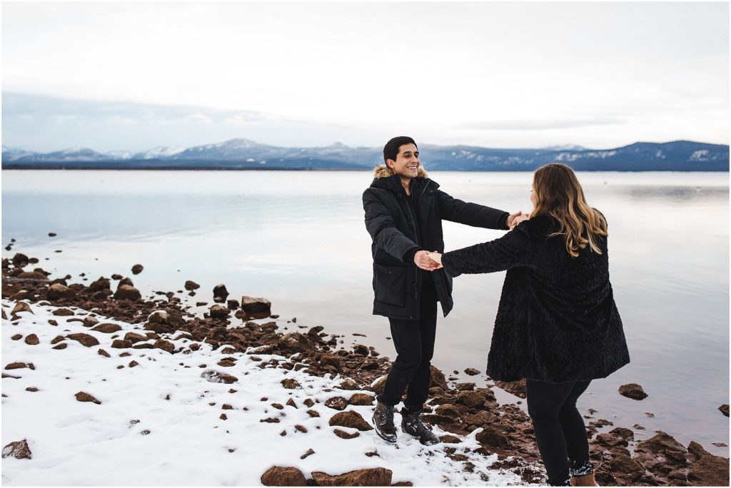 Snowy engagement session in Lake Almanor by Bay Area Photographer Ashley Carlascio Photography.