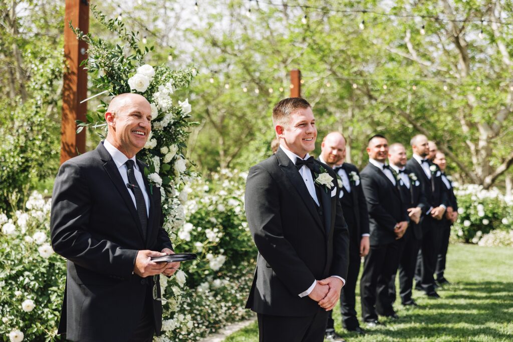 Elegant and Timeless Black and White wedding at The Barn at Pheasant Trail Ranch | Colleen + Trent