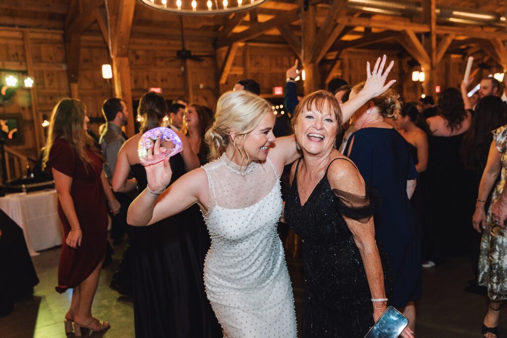 Elegant and Timeless Black and White wedding at The Barn at Pheasant Trail Ranch | Colleen + Trent