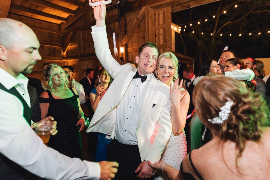 Elegant and Timeless Black and White wedding at The Barn at Pheasant Trail Ranch | Colleen + Trent