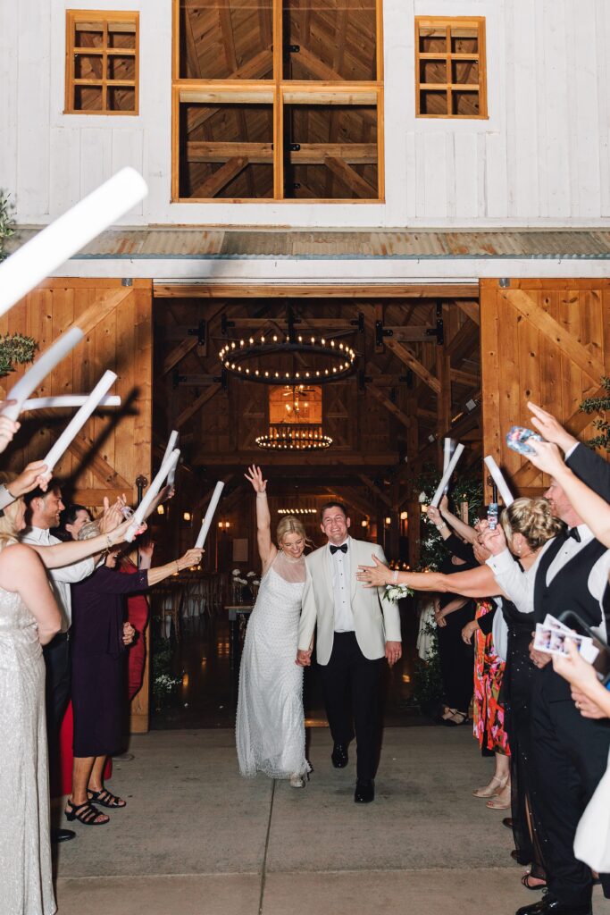 Elegant and Timeless Black and White wedding at The Barn at Pheasant Trail Ranch | Colleen + Trent